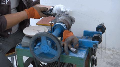 來鳳這個村的五金制品加工廠迎來500萬大訂單